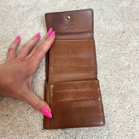 Authentic Louis Vuitton Monogram Elise Wallet - Picture 3 of 14